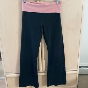 Aerie Slim Gym Flare yoga pants